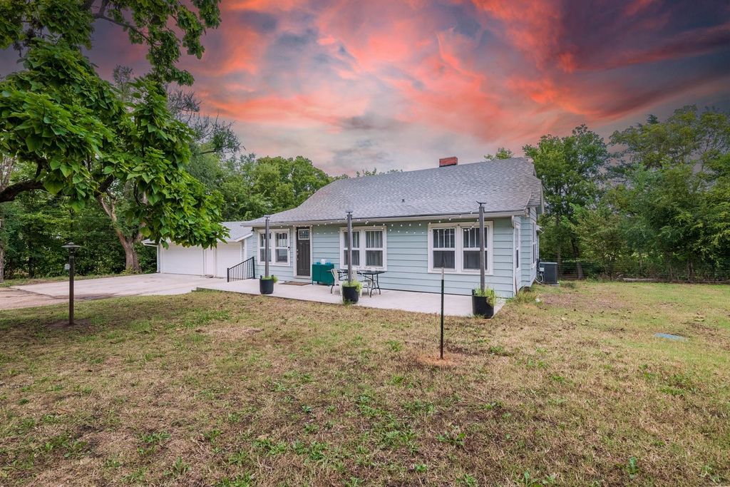 6630 E 51st, Derby, KS 67037