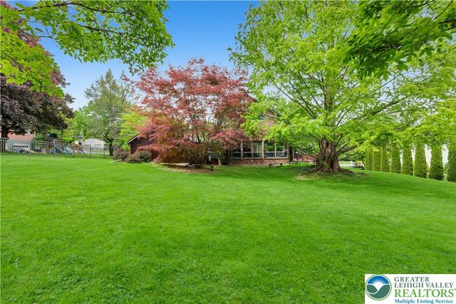 426 Moravian Street, Nazareth Boro, PA 18064