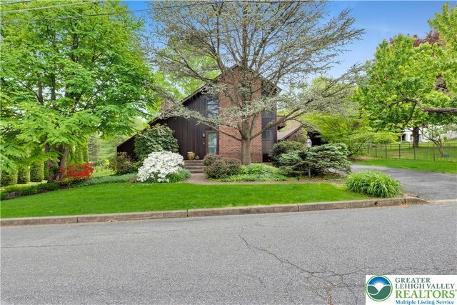 426 Moravian Street, Nazareth Boro, PA 18064