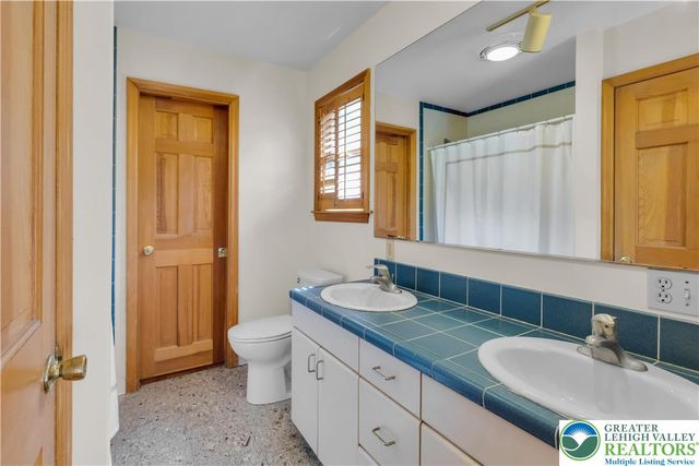 426 Moravian Street, Nazareth Boro, PA 18064