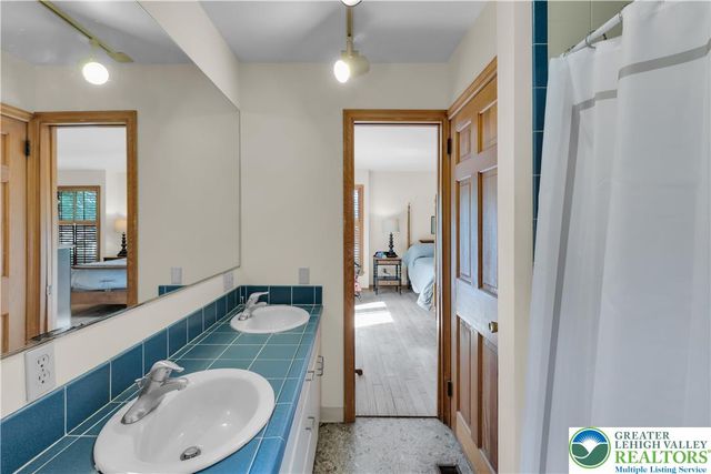 426 Moravian Street, Nazareth Boro, PA 18064