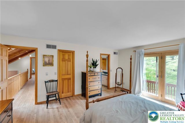 426 Moravian Street, Nazareth Boro, PA 18064