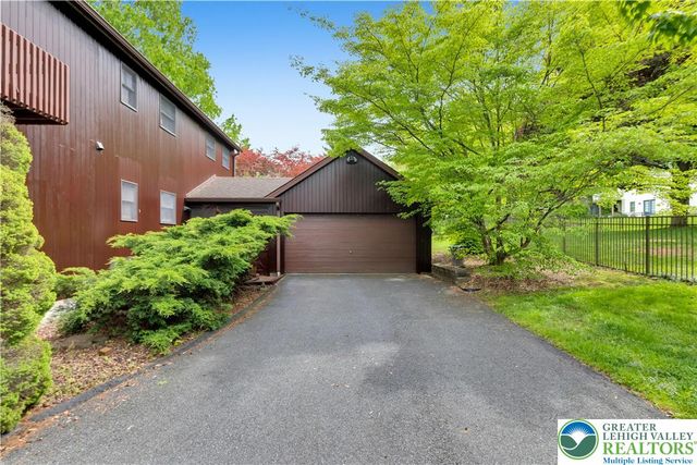 426 Moravian Street, Nazareth Boro, PA 18064