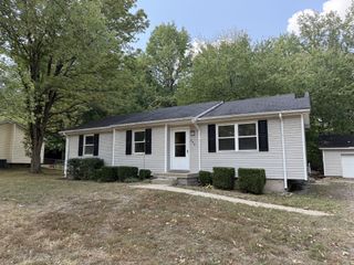 544 Roselawn Dr, Clarksville, TN 37042