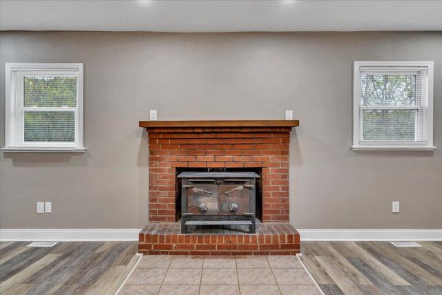 2415 Overlook RD, Roanoke, VA 24012