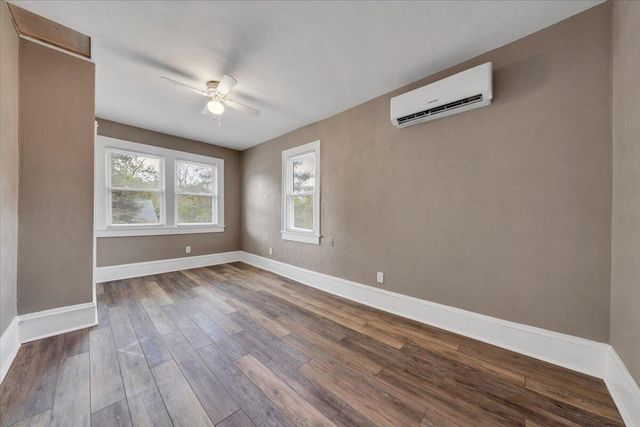 2415 Overlook RD, Roanoke, VA 24012