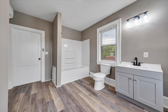 2415 Overlook RD, Roanoke, VA 24012