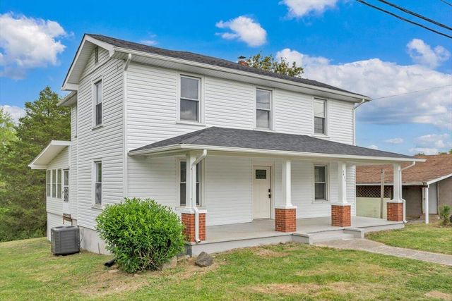 2415 Overlook RD, Roanoke, VA 24012