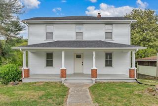 2415 Overlook RD, Roanoke, VA 24012