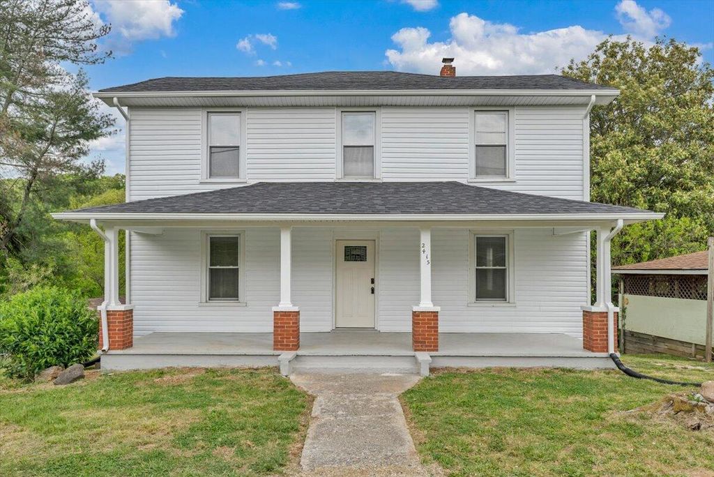 2415 Overlook RD, Roanoke, VA 24012