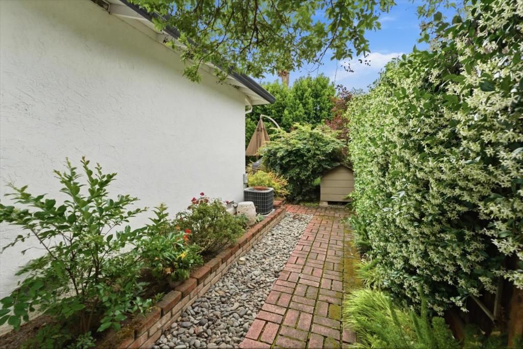 Image 23 of property listing at 5892 Tandera Avenue, San Jose, CA 95123