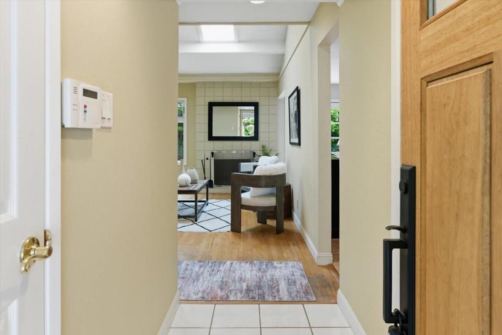 Image 5 of property listing at 5892 Tandera Avenue, San Jose, CA 95123