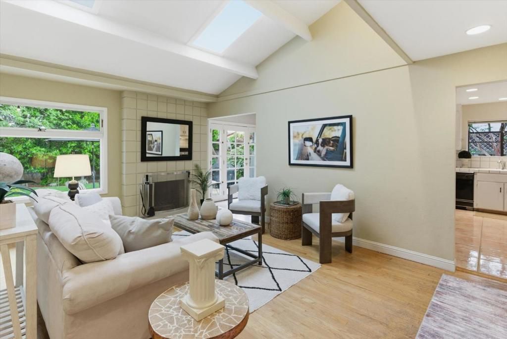 Image 6 of property listing at 5892 Tandera Avenue, San Jose, CA 95123