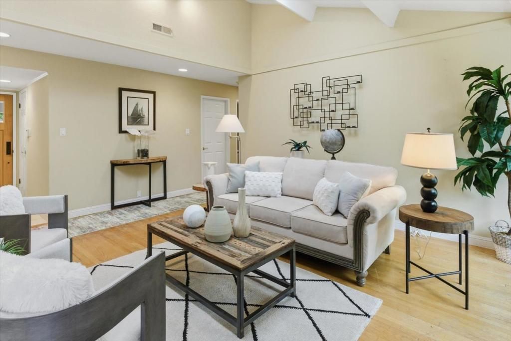 Image 7 of property listing at 5892 Tandera Avenue, San Jose, CA 95123