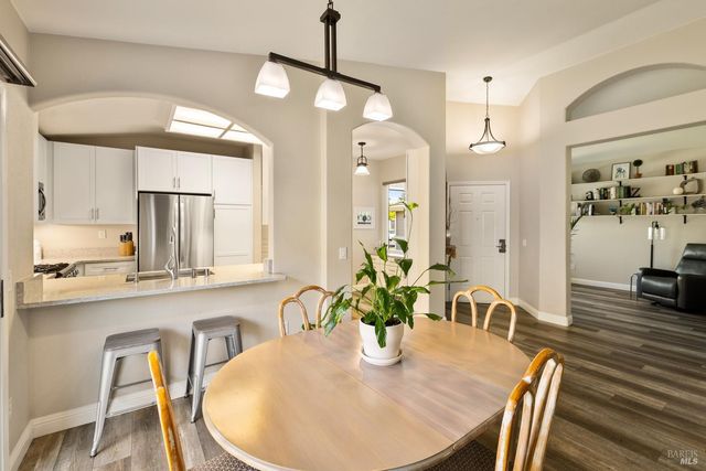 319 Trellis Ln, Vacaville, CA 95687