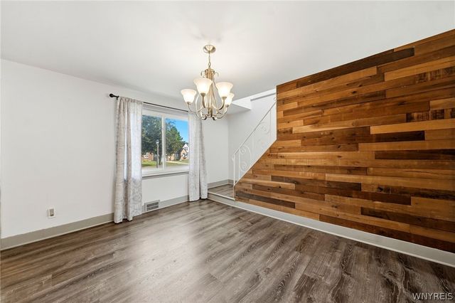223 Paramount Parkway, Tonawanda, NY 14223