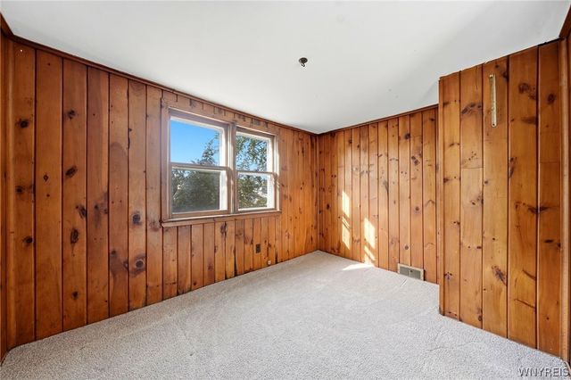 223 Paramount Parkway, Tonawanda, NY 14223