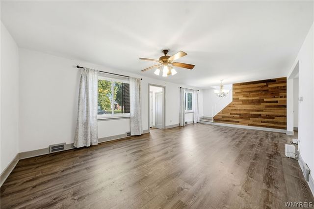 223 Paramount Parkway, Tonawanda, NY 14223