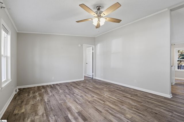 165 Falcon Ridge Drive, Boiling Springs, SC 29316