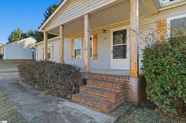 165 Falcon Ridge Drive, Boiling Springs, SC 29316