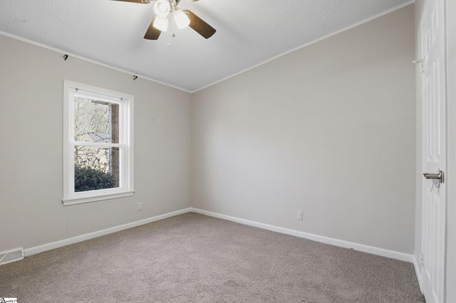 165 Falcon Ridge Drive, Boiling Springs, SC 29316