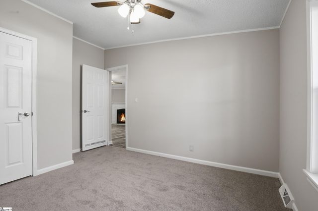 165 Falcon Ridge Drive, Boiling Springs, SC 29316