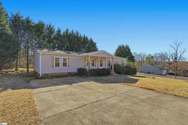 165 Falcon Ridge Drive, Boiling Springs, SC 29316