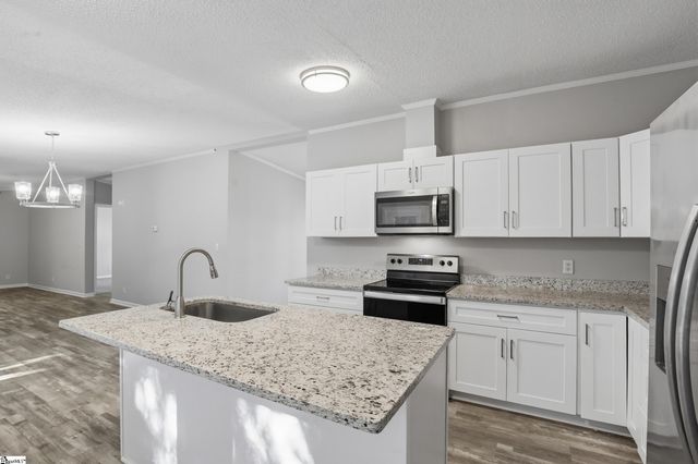 165 Falcon Ridge Drive, Boiling Springs, SC 29316