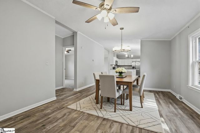 165 Falcon Ridge Drive, Boiling Springs, SC 29316