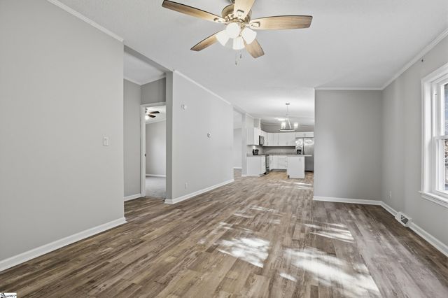 165 Falcon Ridge Drive, Boiling Springs, SC 29316