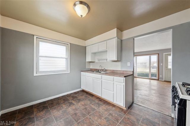 12214 Woodward Boulevard, Garfield Heights, OH 44125