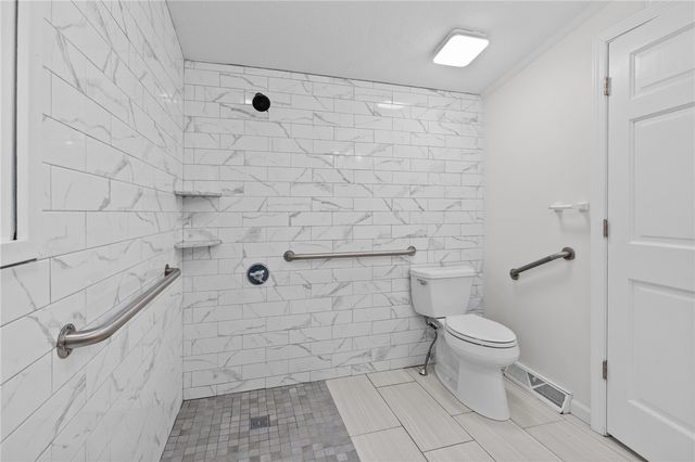 38 Torch Lane, Coventry, RI 02816