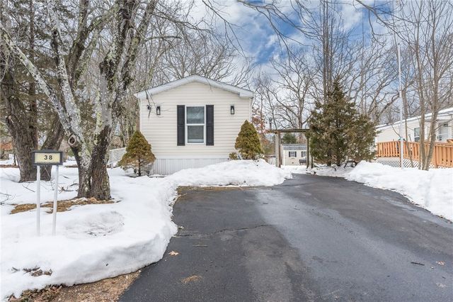 38 Torch Lane, Coventry, RI 02816