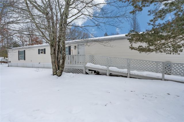 38 Torch Lane, Coventry, RI 02816