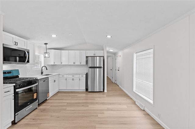 38 Torch Lane, Coventry, RI 02816