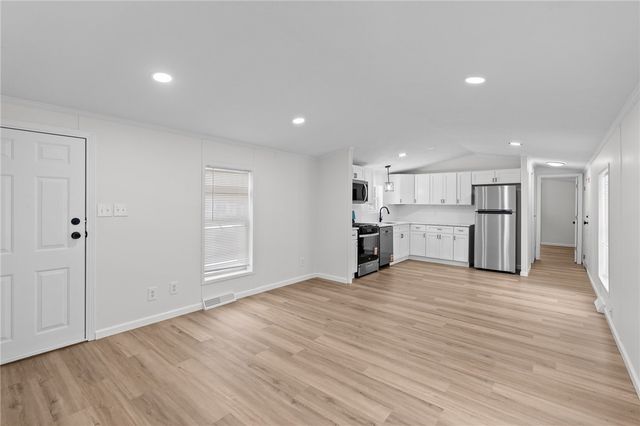 38 Torch Lane, Coventry, RI 02816