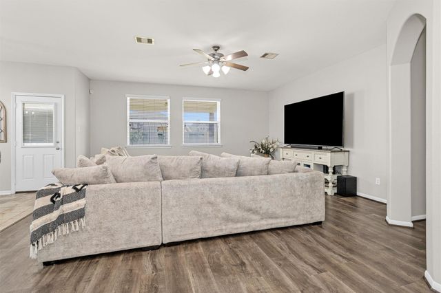 4704 Bella Court, Alvin, TX 77511