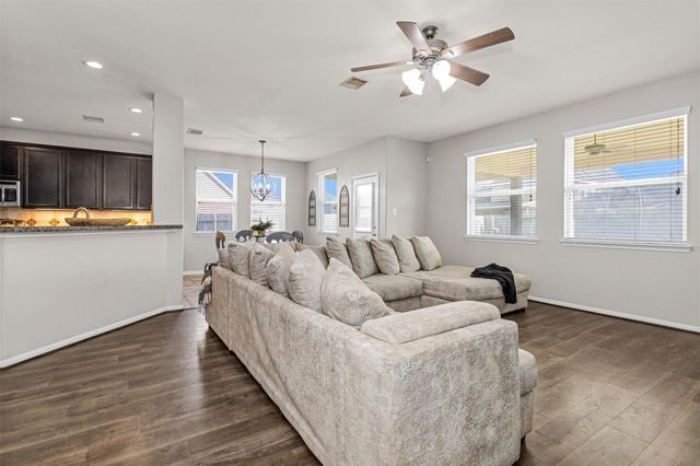 4704 Bella Court, Alvin, TX 77511