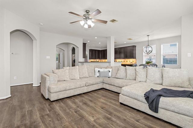 4704 Bella Court, Alvin, TX 77511