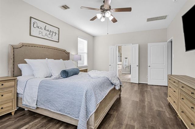 4704 Bella Court, Alvin, TX 77511