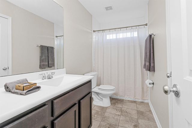 4704 Bella Court, Alvin, TX 77511