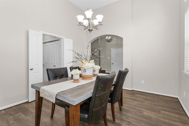 4704 Bella Court, Alvin, TX 77511