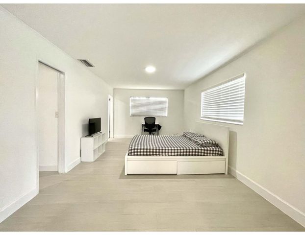 1772 Inlet Drive, North Fort Myers, FL 33903