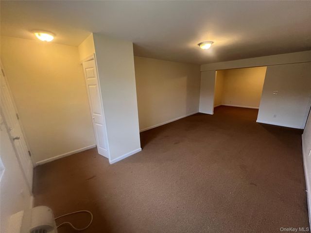 408 Carpenter Avenue 24, Newburgh, NY 12550