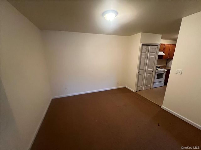 408 Carpenter Avenue 24, Newburgh, NY 12550