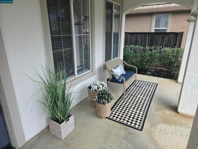8625 Livingston Way, Discovery Bay, CA 94505