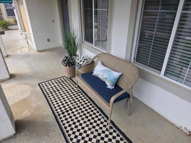 8625 Livingston Way, Discovery Bay, CA 94505