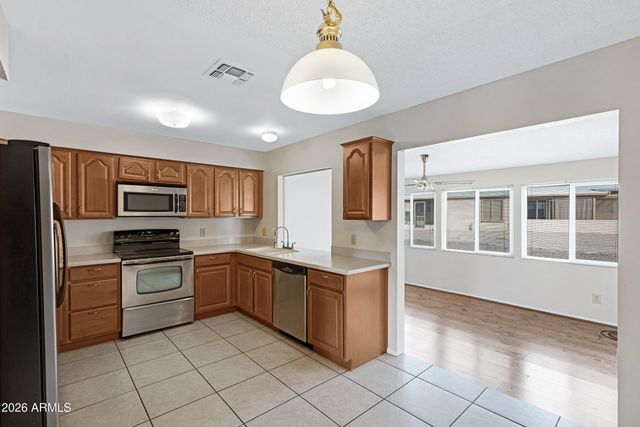 11605 S JOKAKE Street, Phoenix, AZ 85044