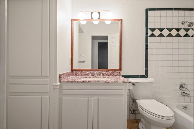 304 Clearsky CIR, Austin, TX 78745