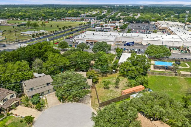 304 Clearsky CIR, Austin, TX 78745